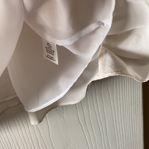 WH/BM Cream Silk top with embellishments - Picture 10 of 11